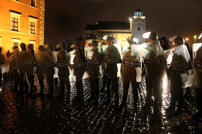 Starcia ZOMO z Opozycją na pl. Zamkowym