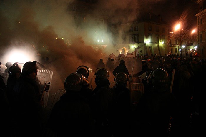 Starcia ZOMO z Opozycją na pl. Zamkowym